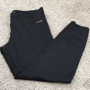 Calvin Klein 3/4 length black yoga pants.